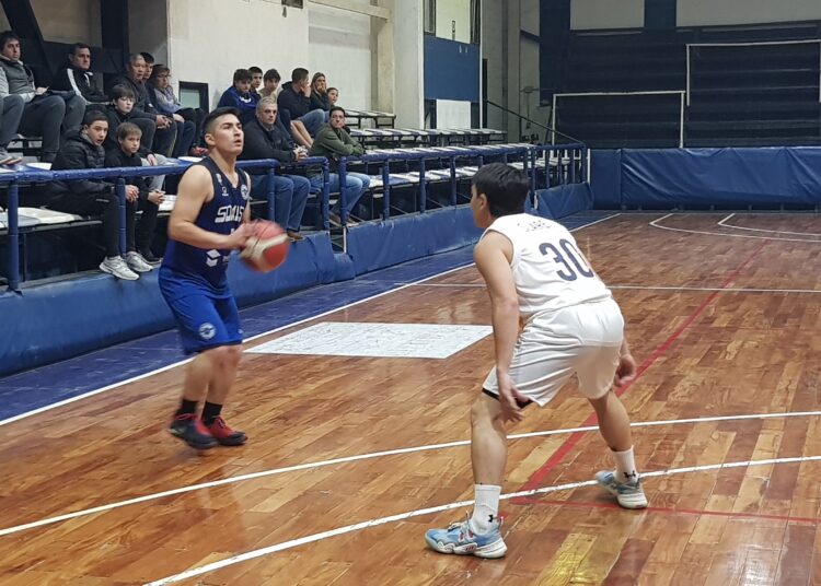 Noche nicoleña ante los rosarinos