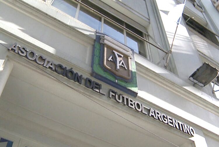 La AFA suspendió los partidos de este viernes por el ataque a Cristina