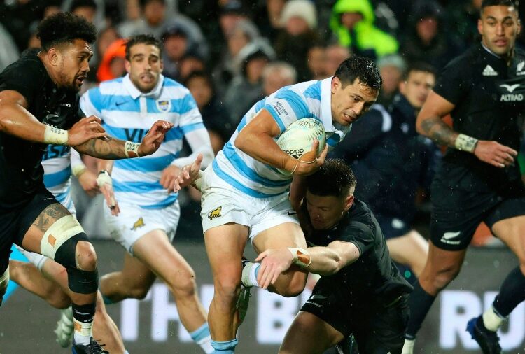Los Pumas cayeron ante los All Blacks que mostraron su supremacía en el juego