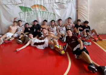 Defensores mando al espacio a «Neptunia» y se metió en la tercera fase de la Liga Federal