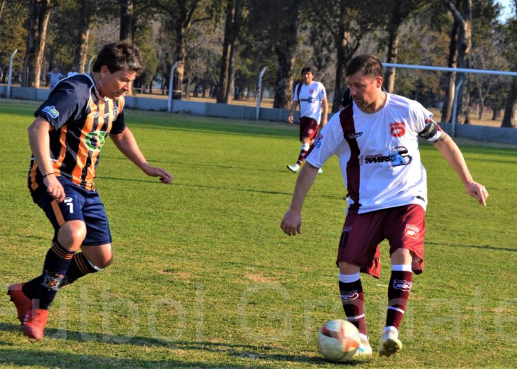 Se disputo la tercera del futbol Senior