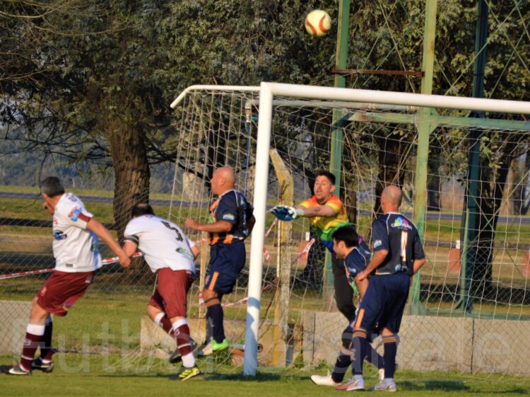 Se disputo la tercera del futbol Senior
