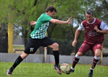 FÚTBOL SENIOR DEFENSORES SE QUEDÓ CON EL CLÁSICO DE VILLA RAMALLO