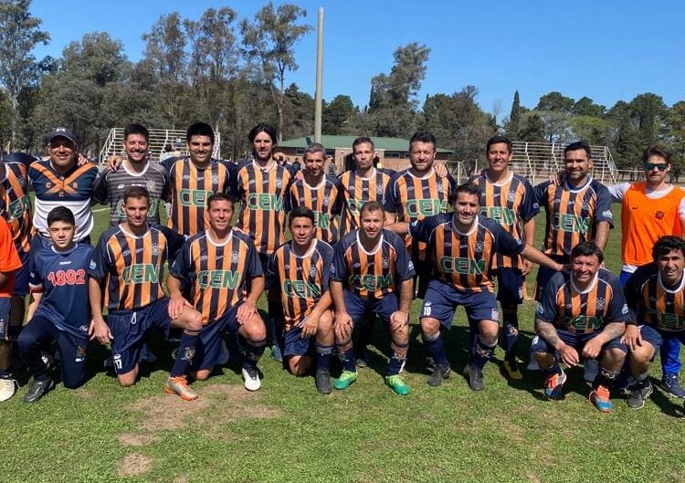 Regatas, Defensores y Argentino, son punteros en el Futbol Senior