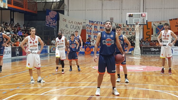 Regatas le gano a Belgrano, para seguir con su invicto y la punta de del torneo