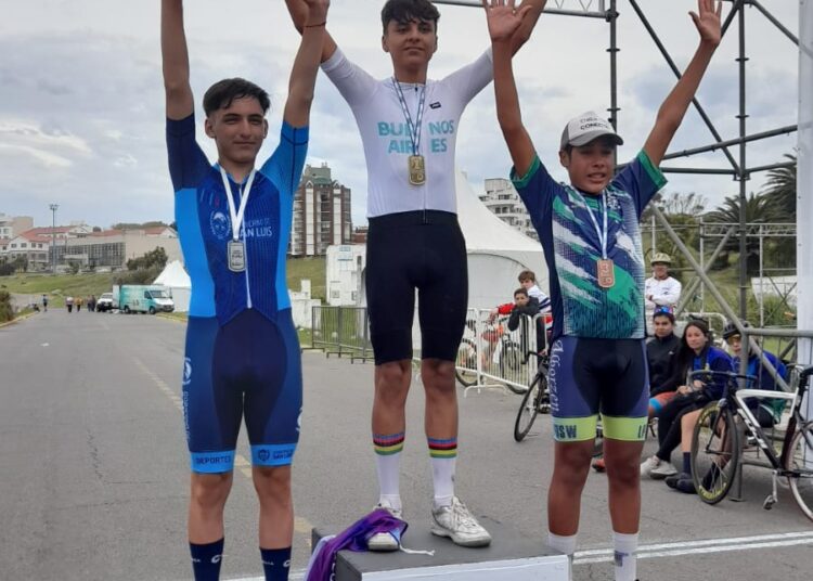 Sobresaliente actuacion en los Juegos Evita de Federico Velazquez