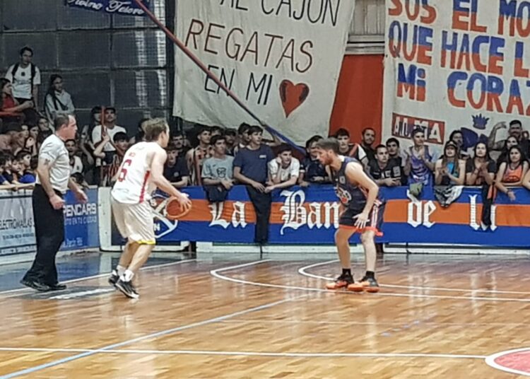 Belgrano le gano a Regatas en su casa y puso al Grupo en el Infierno
