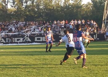 La Emilia quedó con vida y buscará la clasificación en Baradero