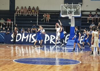 Somisa tuvo que trabajar demasiado ante el juvenil Defensores