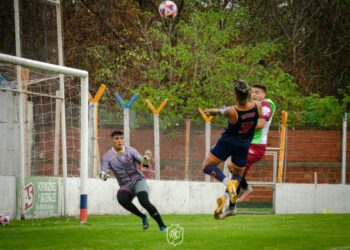 Defensores y Colegiales en Regatas con un amistoso