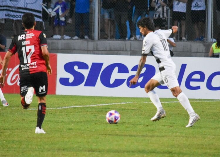 Claypole se metió en la historia grande de la Copa: venció a Newell’s
