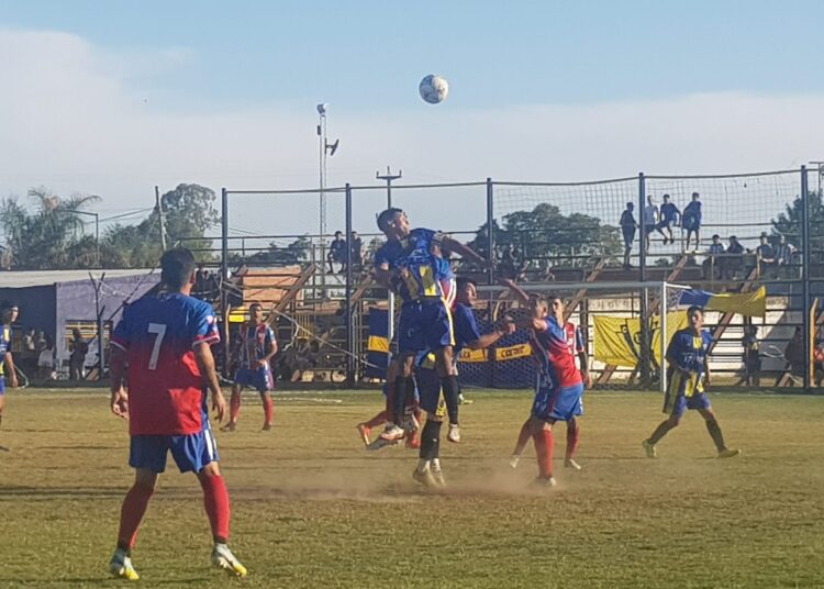 12 de Octubre y Otamendi, igualaron sin goles