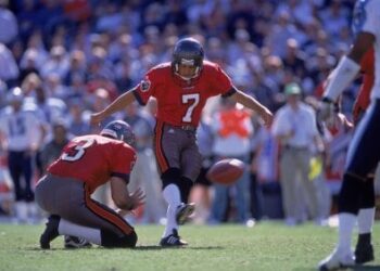 La increíble historia del fanático del fútbol que soñaba con ser el 9 de Boca, pero llegó a la NFL como pateador y ganó el famoso Superbowl