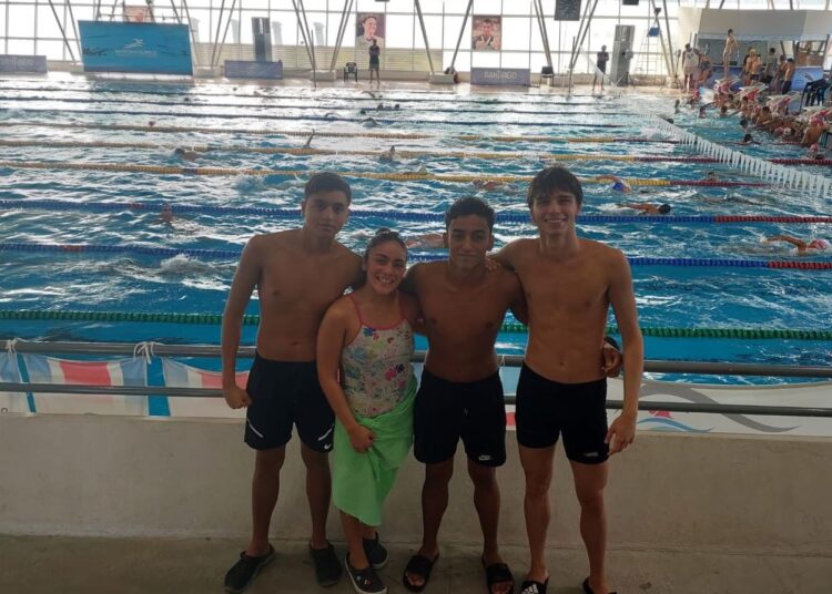 Nadadores del club Belgrano en el Campeonato Republica de Juveniles de Natacion 2023