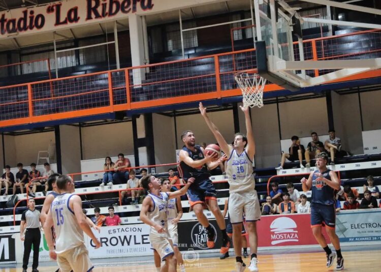 Regatas A y un triunfo amplio ante Somisa A por el Apertura