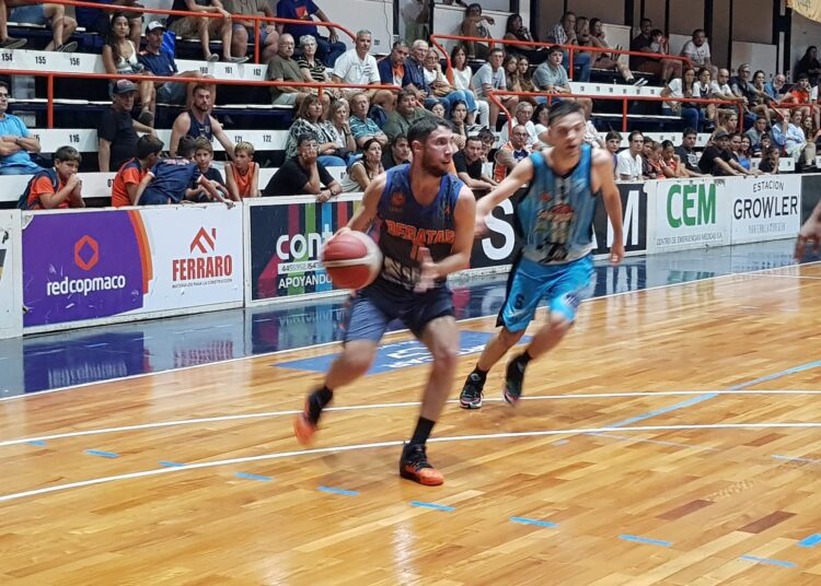 Regatas se alzo con la victoria y la punta en la Conferencia