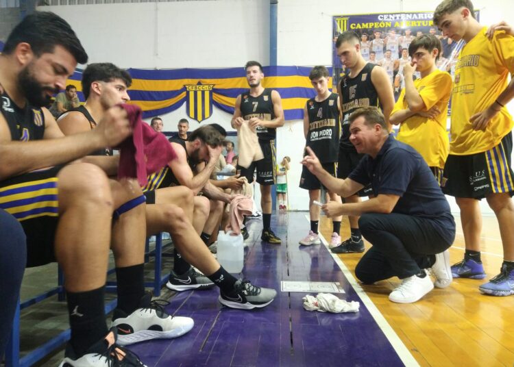 Centenario le propino una fuerte derrota a las pretensiones de Belgrano