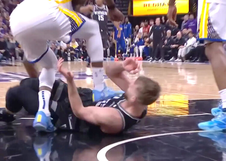 Pisó a un rival en las costillas y fue expulsado: la brutal agresión de Draymond Green de la que habla toda la NBA