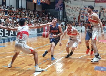 Regatas se quedo con el clasico y volvio a la punta