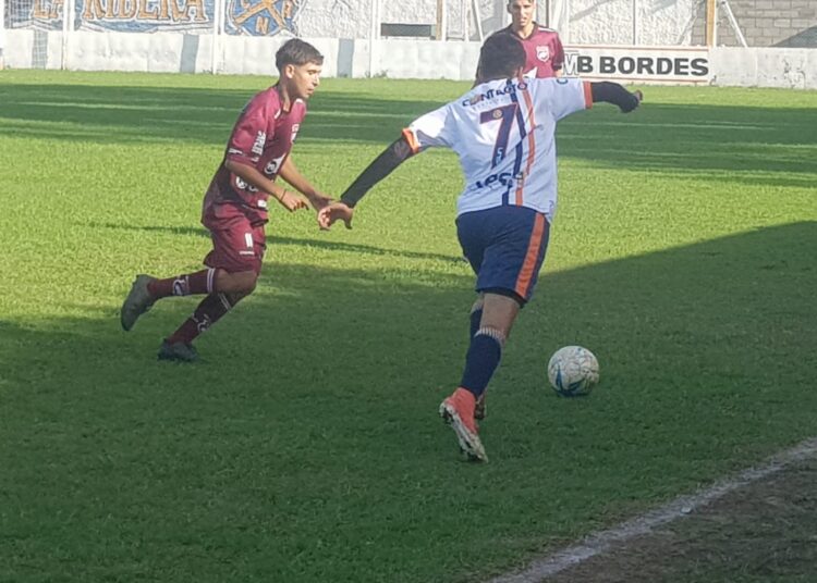 Defensores hizo uso de sus opciones, para quedarse con la victoria