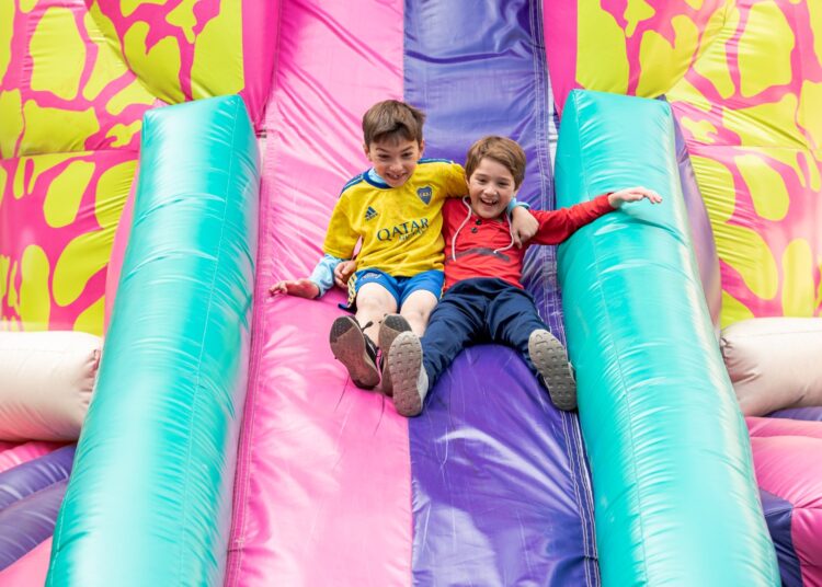 VUELVE BOOOOOIN AL PALACIO MUNICIPAL