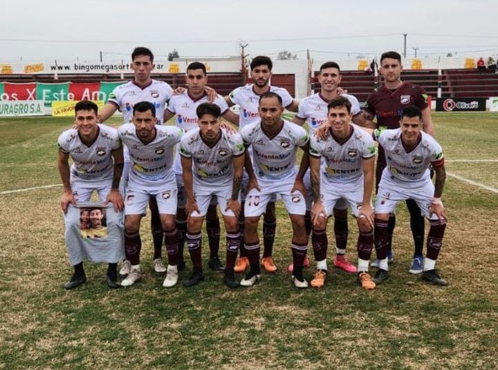 DEFENSORES SUMA Y SE ALEJA