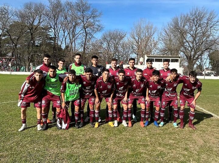 Gran victoria de Defensores en General Rojo