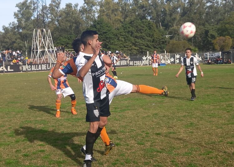 La Emilia sacó la primera ventaja