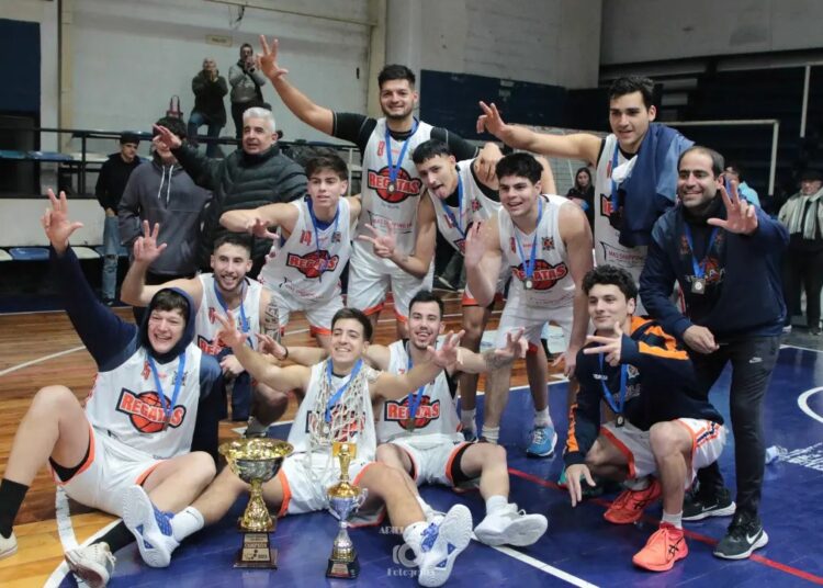 Regatas le gano a Somisa y grito tricampeon del basquet nicoleño