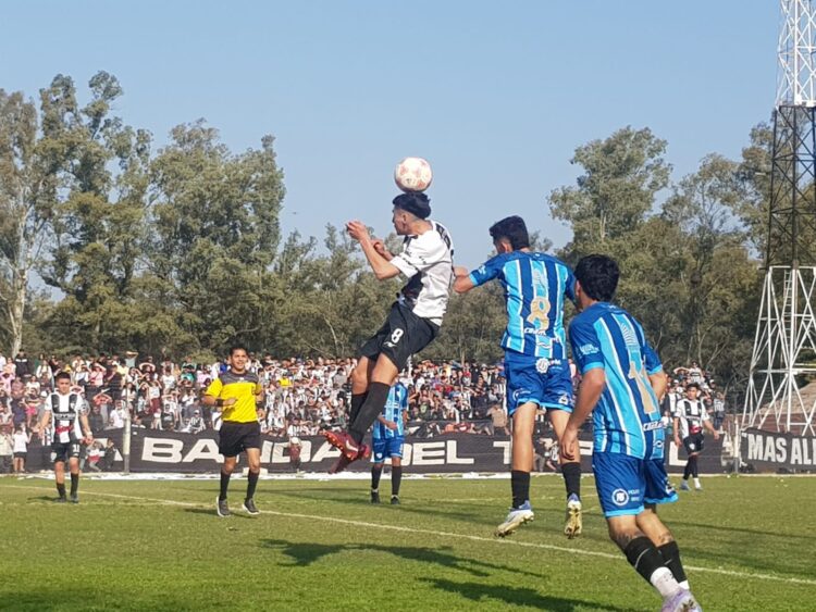 En un empate sin goles, Parana hizo su negocio