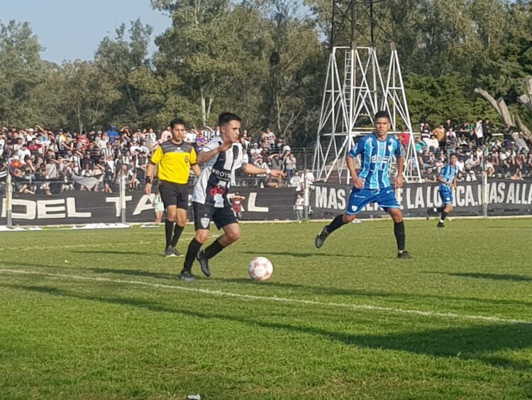En un empate sin goles, Parana hizo su negocio