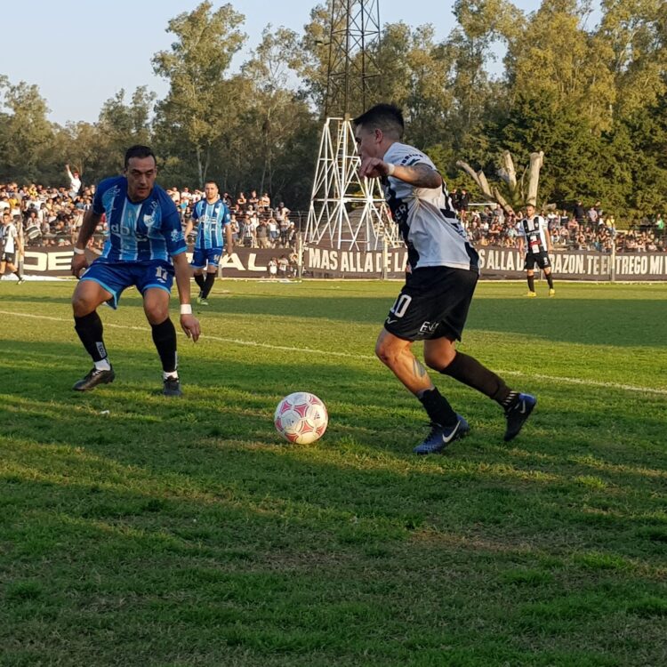 En un empate sin goles, Parana hizo su negocio