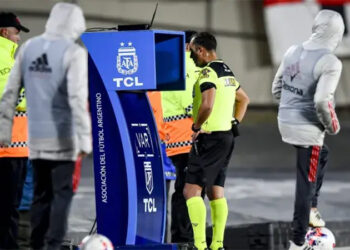 Cambio en la Copa de la Liga: comenzarán a difundirse los audios del VAR a partir de la próxima fecha
