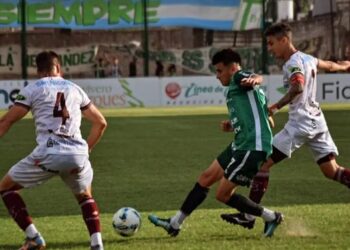 Defensores ganó y mantuvo la categoría