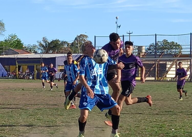 Paraná ganó ante El Fortín y alcanzó la punta de la zona