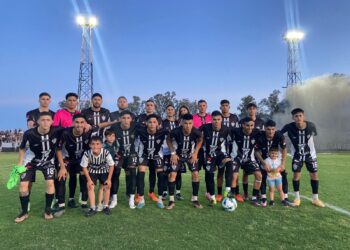 La Emilia le gano en el debut del regional a Parana