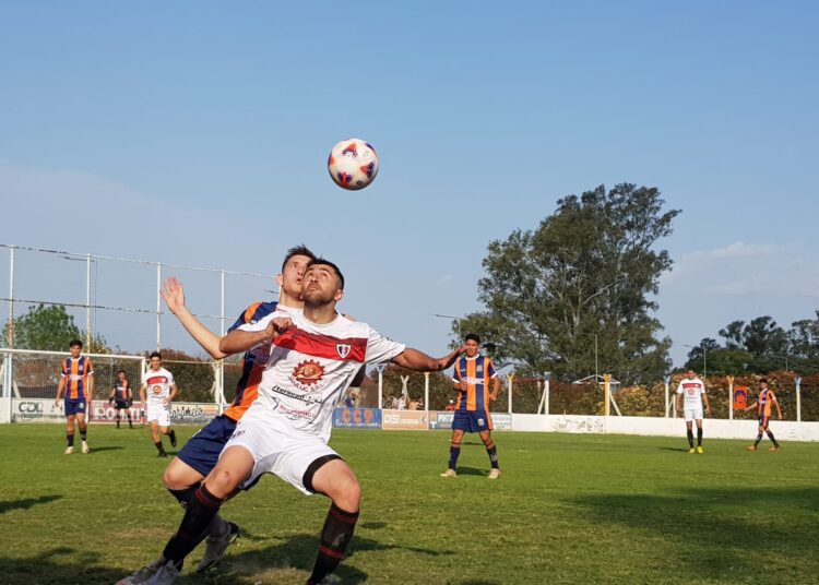 Regatas aprovecho sus opciones y consigue su primera victoria en el Clausura