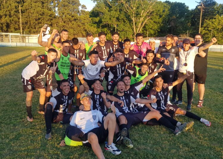 La Emilia le gano a Parana y acaricia la clasificacion