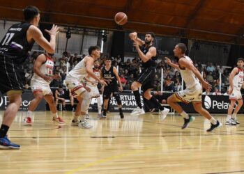 Quilmes de los nicoleños Eseverri y Vercelli cayo ante Pico FC en el Parque Ángel Larrea