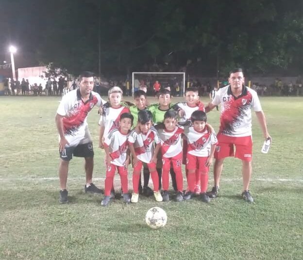Los Campeones y los subcampeones del Baby Futbol nicoleño