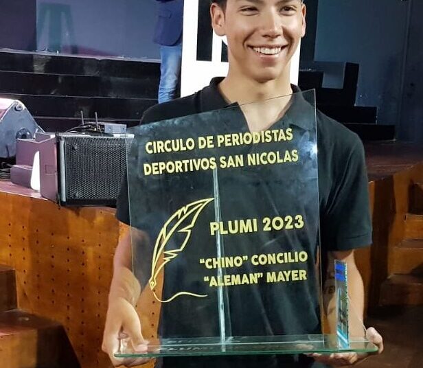 Santiago Gruñeiro es el Plumi de Oro