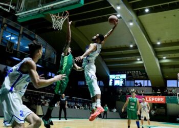 Victor fernadez y Riachuelo se hicieron fuerte en Caballito