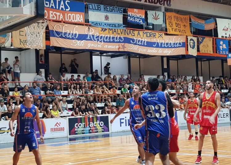 Regatas se quedo con el primer clasico del año