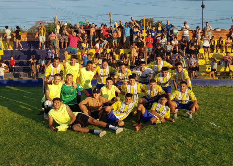 12 de Octubre en un festival de goles se metio en los Octavos de la Copa de Clubes