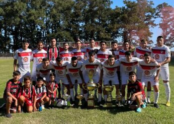 El ultimo campeon comenzo con victoria