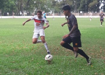 Rojo lo ganó con el tiro del final