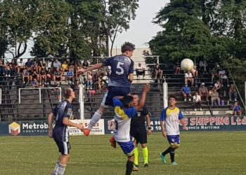 Somisa y 12 de Octubre repartieron puntos en un palido encuentro