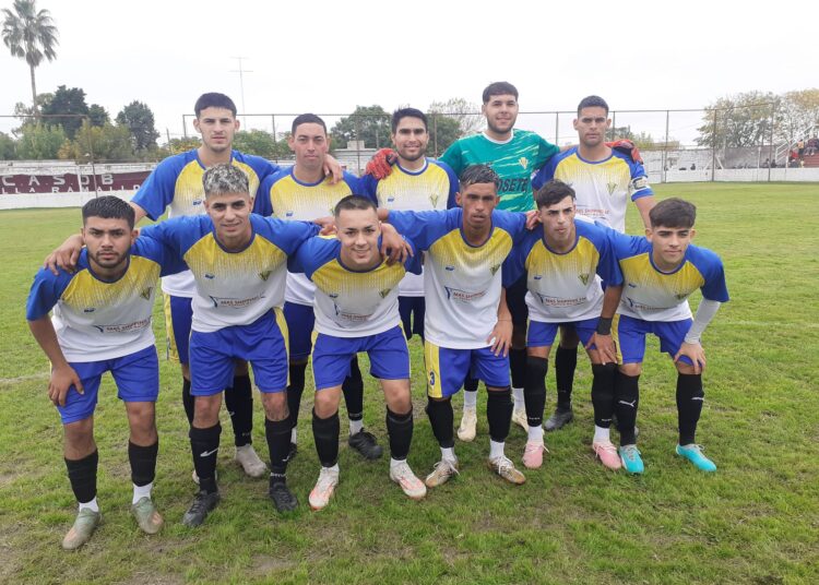 12 de Octubre le gano a Defensores y es el unico puntero