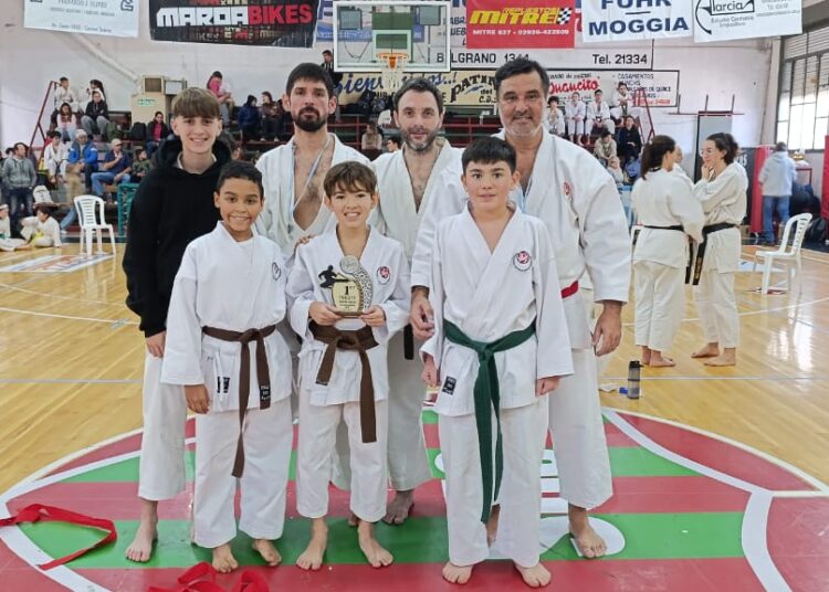 Excelente actuación de nicoleños en el Nacional de Karate Shotokan