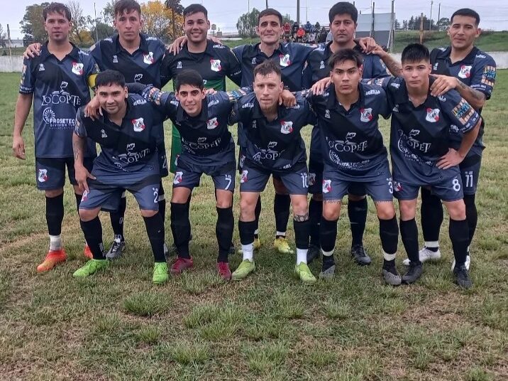 Matienzo goleo a Futbol San Nicolas